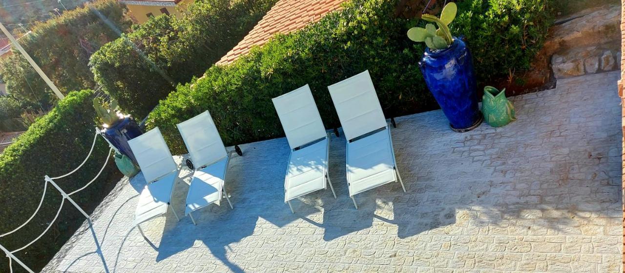 Vfh Villa Flavia Eco B&B - 50 Metri Dal Mare Санта-Флавія Екстер'єр фото