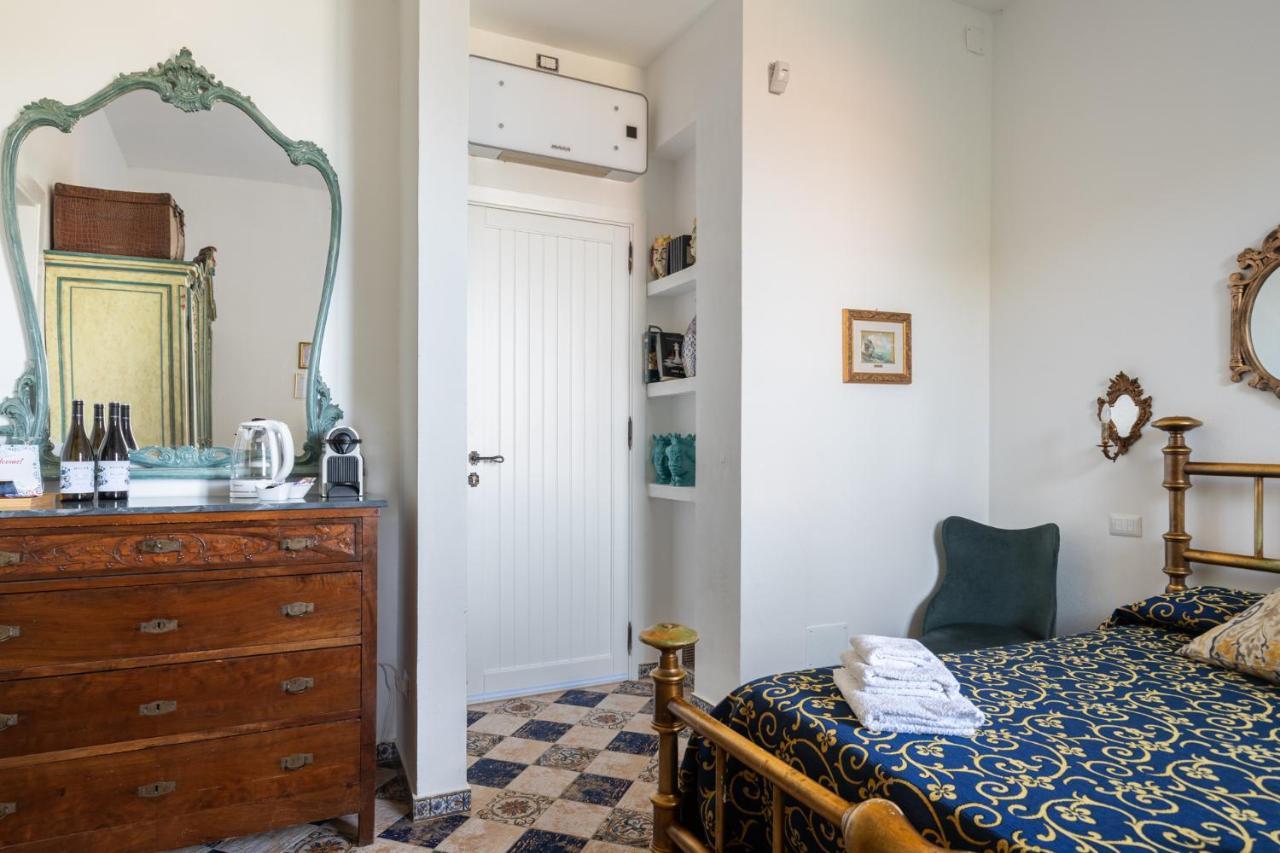 Vfh Villa Flavia Eco B&B - 50 Metri Dal Mare Санта-Флавія Екстер'єр фото