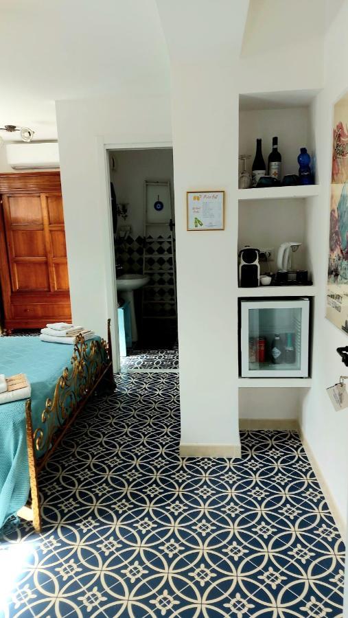 Vfh Villa Flavia Eco B&B - 50 Metri Dal Mare Санта-Флавія Екстер'єр фото