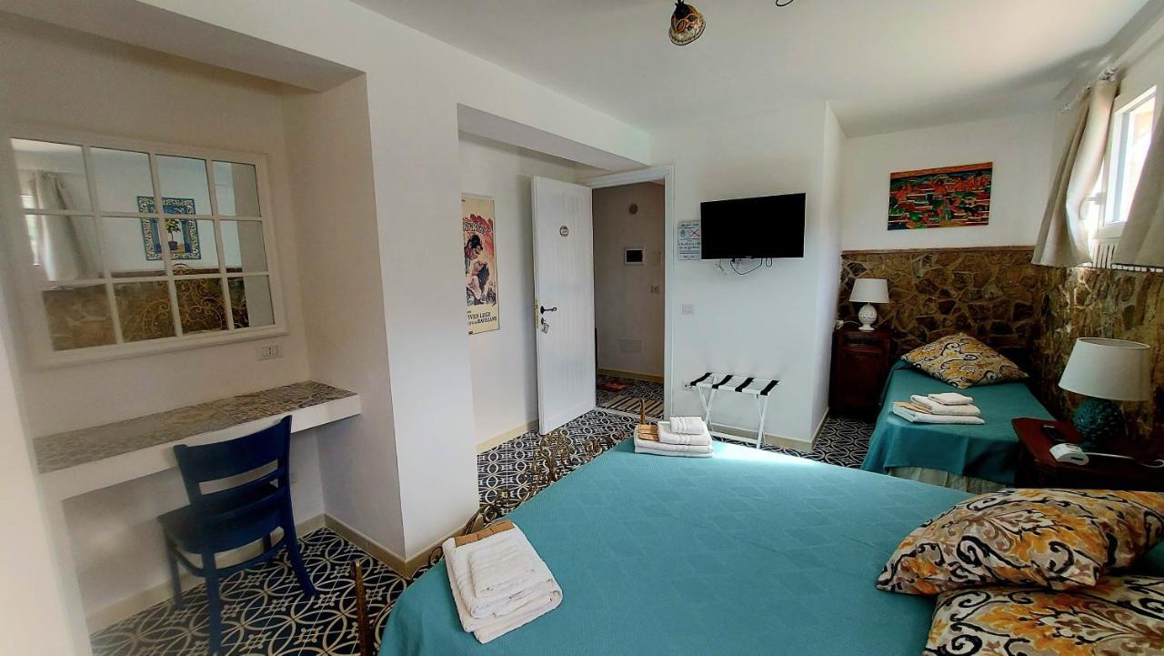Vfh Villa Flavia Eco B&B - 50 Metri Dal Mare Санта-Флавія Екстер'єр фото