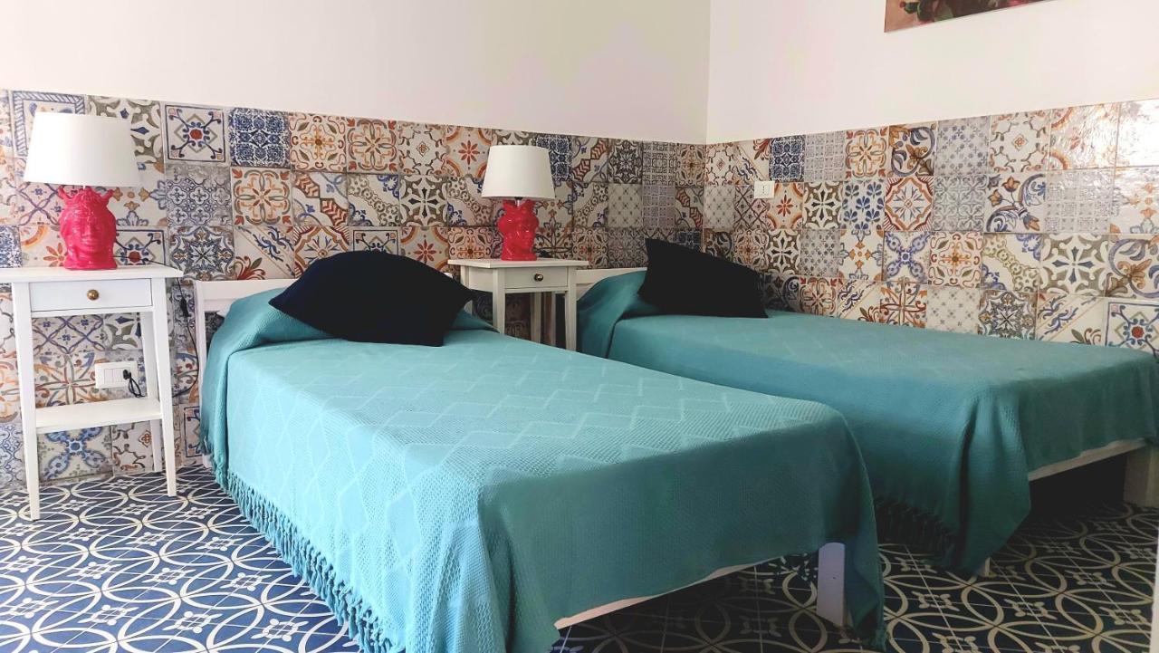 Vfh Villa Flavia Eco B&B - 50 Metri Dal Mare Санта-Флавія Екстер'єр фото