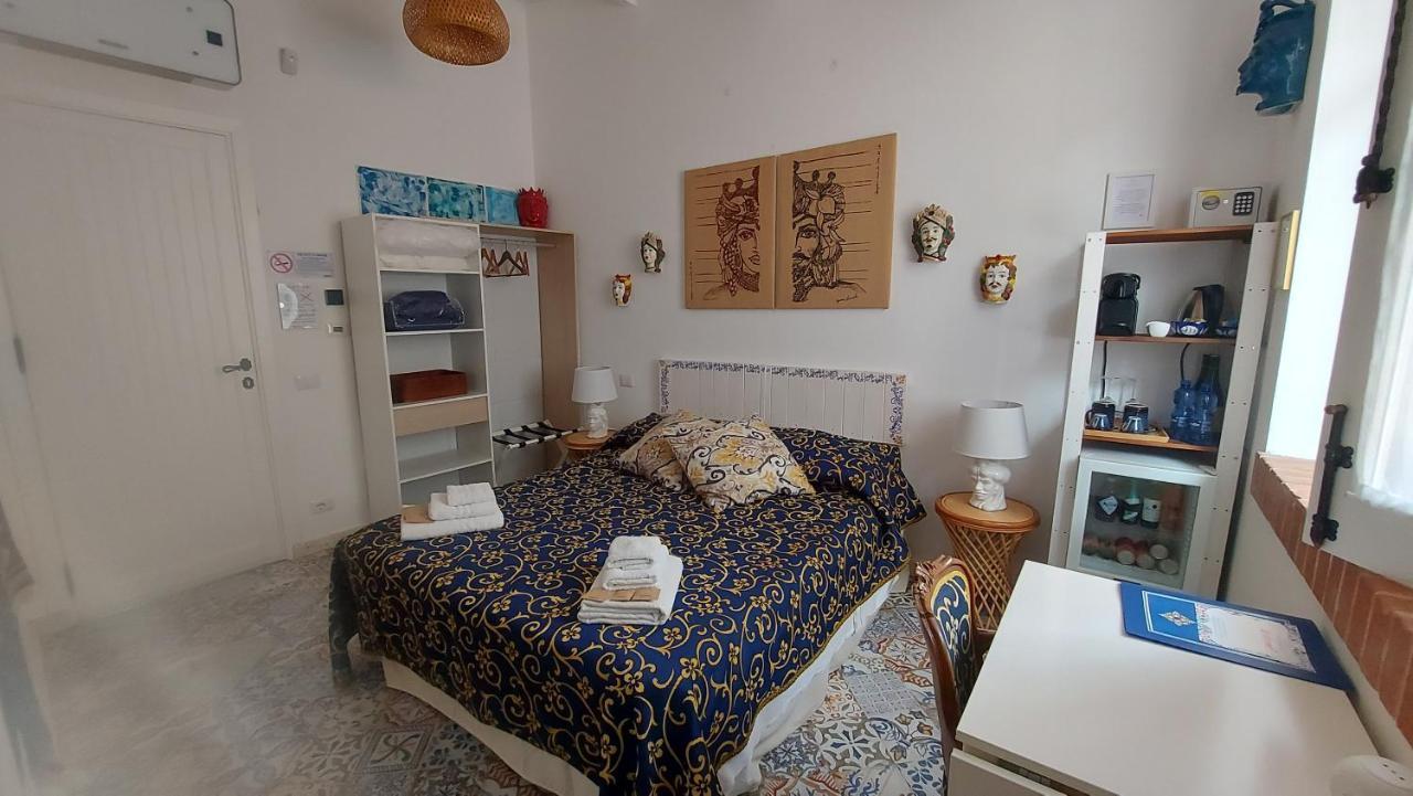 Vfh Villa Flavia Eco B&B - 50 Metri Dal Mare Санта-Флавія Екстер'єр фото